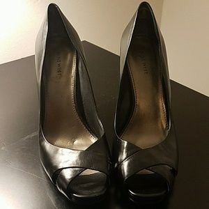 Nine West peep toe leather heels